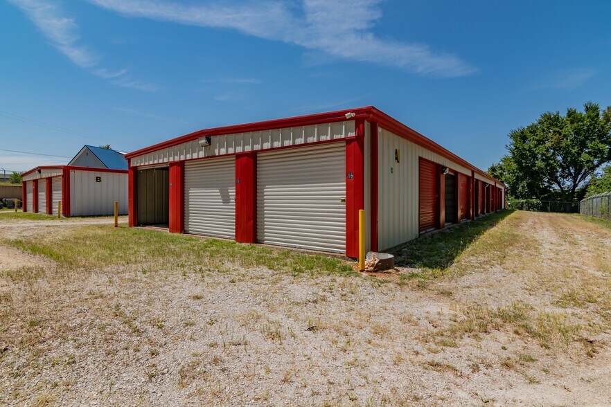 23371 Old Highway 160, Reeds Spring, MO à vendre - Photo de l’immeuble – Image 2 sur 36