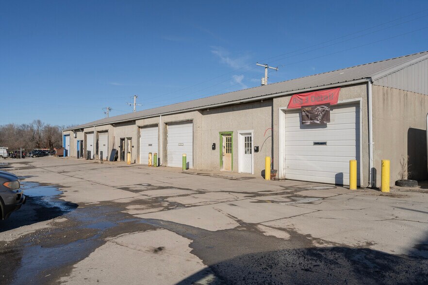 109 N Scott Ave, Belton, MO à vendre - Photo de l’immeuble – Image 2 sur 4