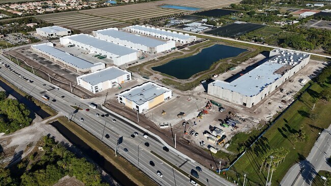 Plus de détails pour 8289 Boynton Beach Blvd, Boynton Beach, FL - Bureau, Industriel/Logistique à louer