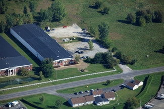 Plus de détails pour 30 Bridge Rd, Rouses Point, NY - Bureau, Industriel/Logistique à louer
