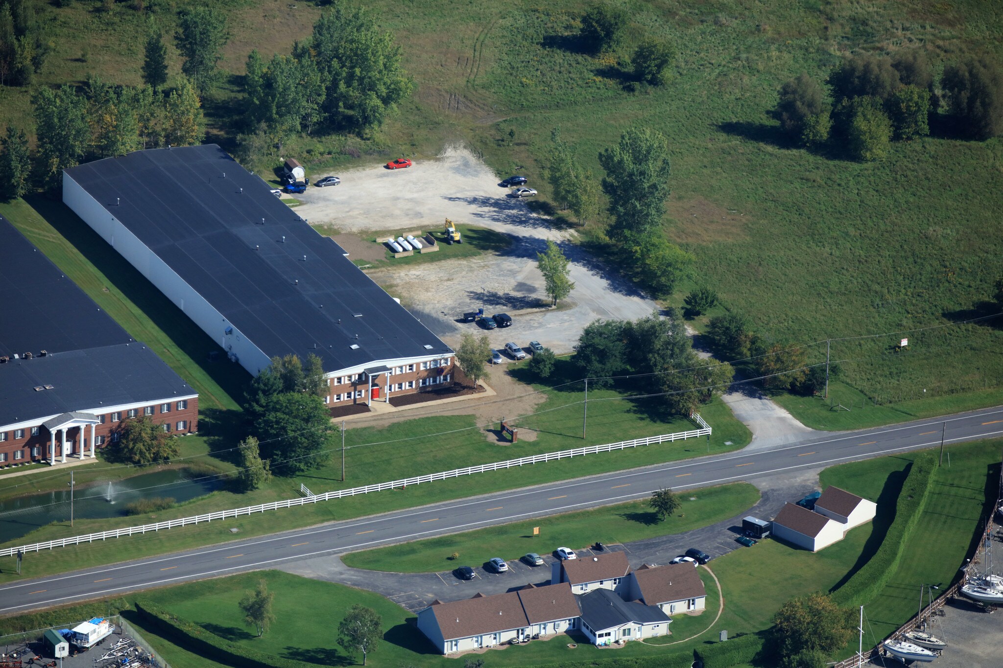 30 Bridge Rd, Rouses Point, NY à louer Photo de l’immeuble– Image 1 sur 17