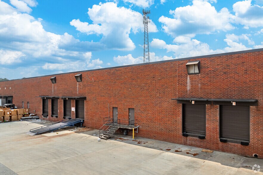 205 Bucknell Ct SW, Atlanta, GA à louer - Photo de l’immeuble – Image 3 sur 4