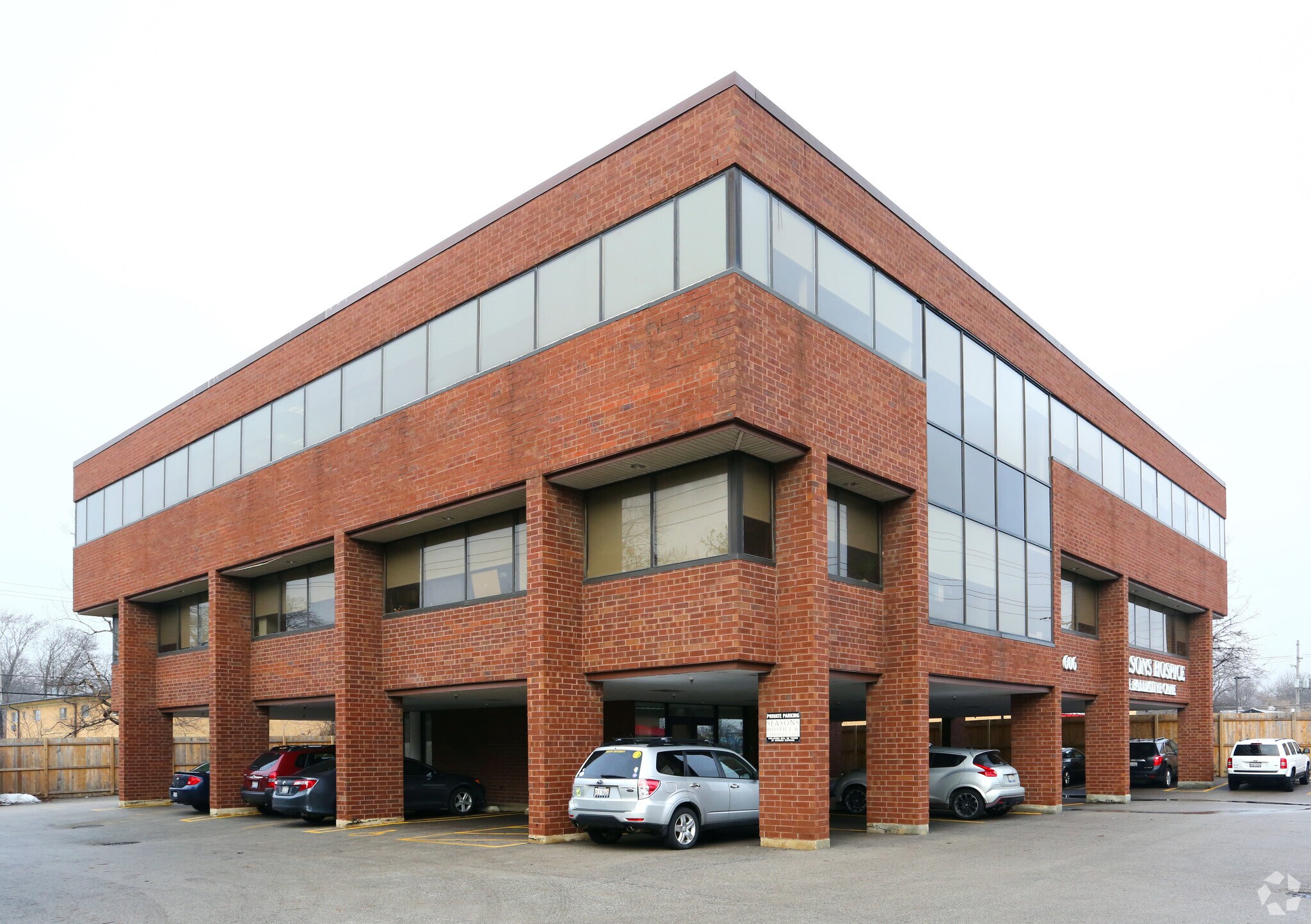 606 Potter Rd, Des Plaines, IL à vendre Photo principale– Image 1 sur 6