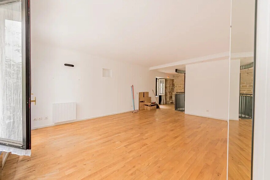 Local commercial dans Paris à vendre - Photo de l’immeuble – Image 2 sur 7