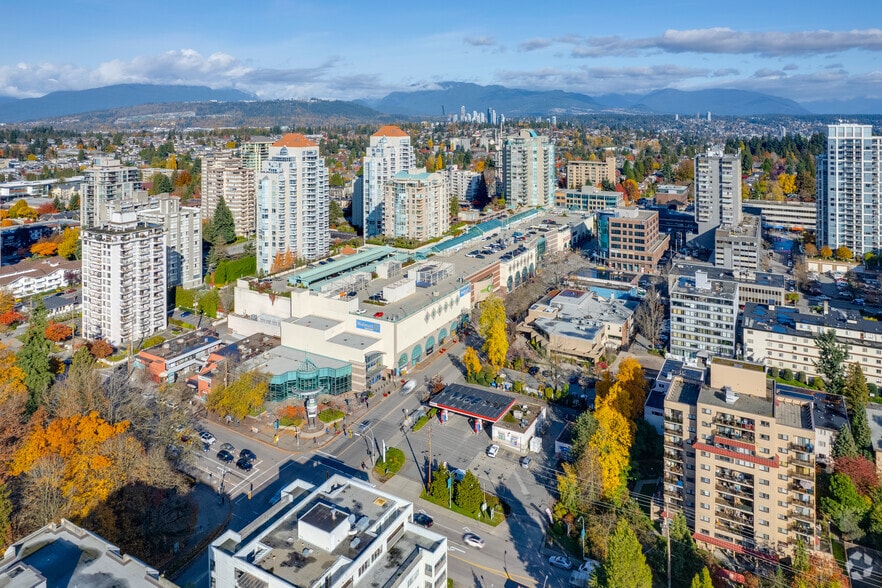 610 6th St, New Westminster, BC à louer - Aérien – Image 3 sur 7