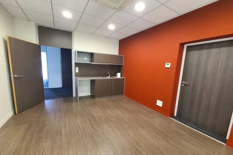 Bureau dans Béziers à vendre - Photo de l’immeuble – Image 3 sur 5
