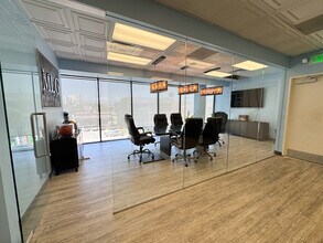 1401 Westwood Blvd, Los Angeles, CA à louer Photo intérieure– Image 1 sur 5