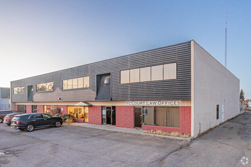 17404 108 Ave NW, Edmonton, AB à louer - Photo principale – Image 2 sur 6