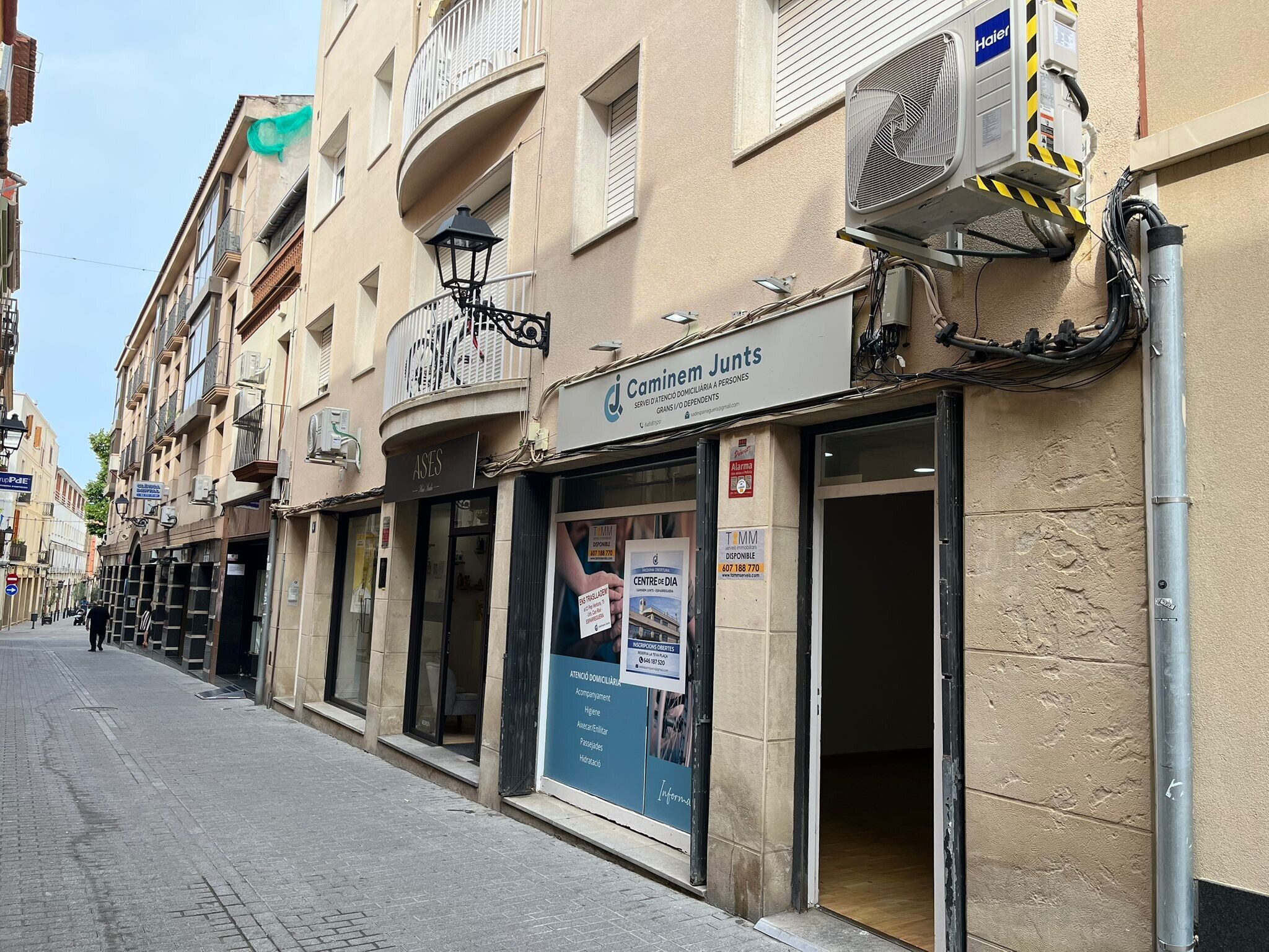 Local commercial dans Esparreguera, Barcelona à louer Photo de l’immeuble– Image 1 sur 7