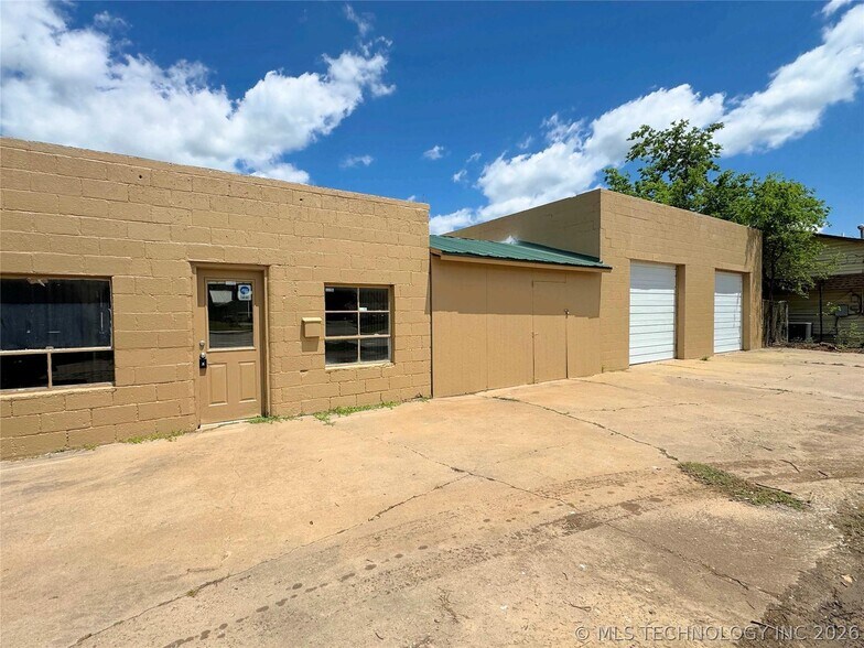 728 Main St, Cushing, OK à vendre - Photo de l’immeuble – Image 2 sur 12