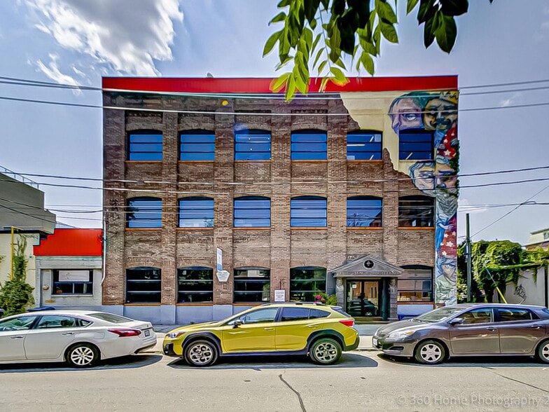 60 Sumach St, Toronto, ON à louer - Photo de l’immeuble – Image 2 sur 10