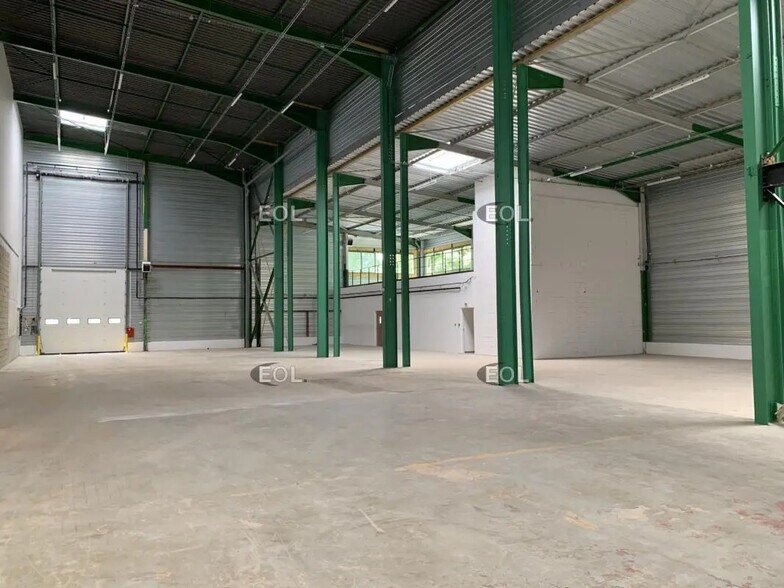 Industriel/Logistique dans Villeneuve-la-Garenne à louer - Photo de l’immeuble – Image 3 sur 22