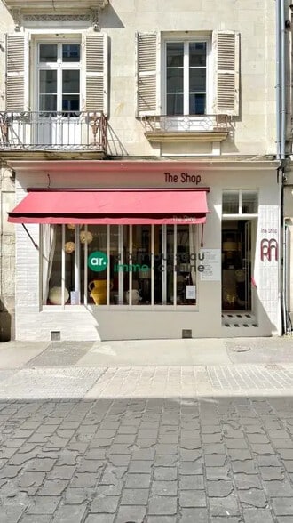 Local commercial dans Angers à louer - Photo de l’immeuble – Image 1 sur 5
