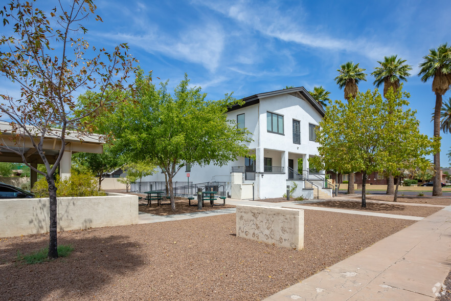 650 N 6th Ave, Phoenix, AZ à louer - Photo de l’immeuble – Image 3 sur 14