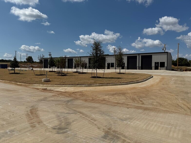 6815 Rendon Bloodworth Rd, Fort Worth, TX à louer - Photo de l’immeuble – Image 3 sur 21