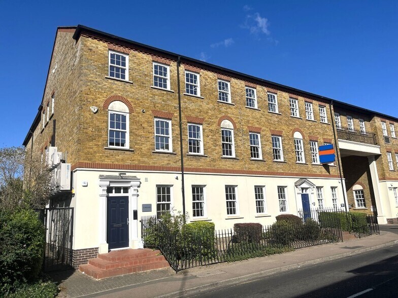 Theobald St, Borehamwood à louer - Photo de l’immeuble – Image 1 sur 9