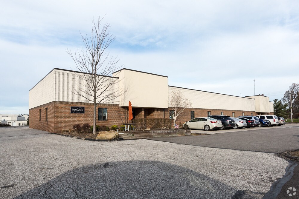 6900 Miller Rd, Brecksville, OH à louer Photo principale– Image 1 sur 5