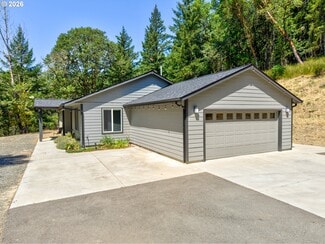 Plus de détails pour 5655 Highway 138 W, Oakland, OR - Spécialisé à vendre
