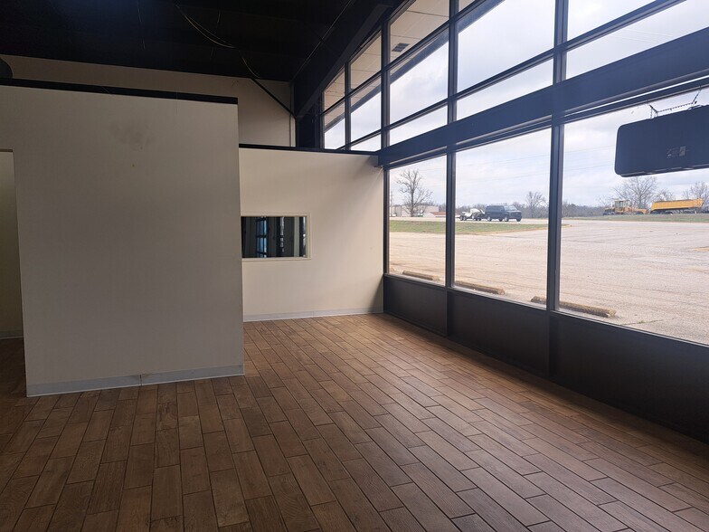 4602 N US Highway 63, West Plains, MO à vendre - Photo de l’immeuble – Image 3 sur 70