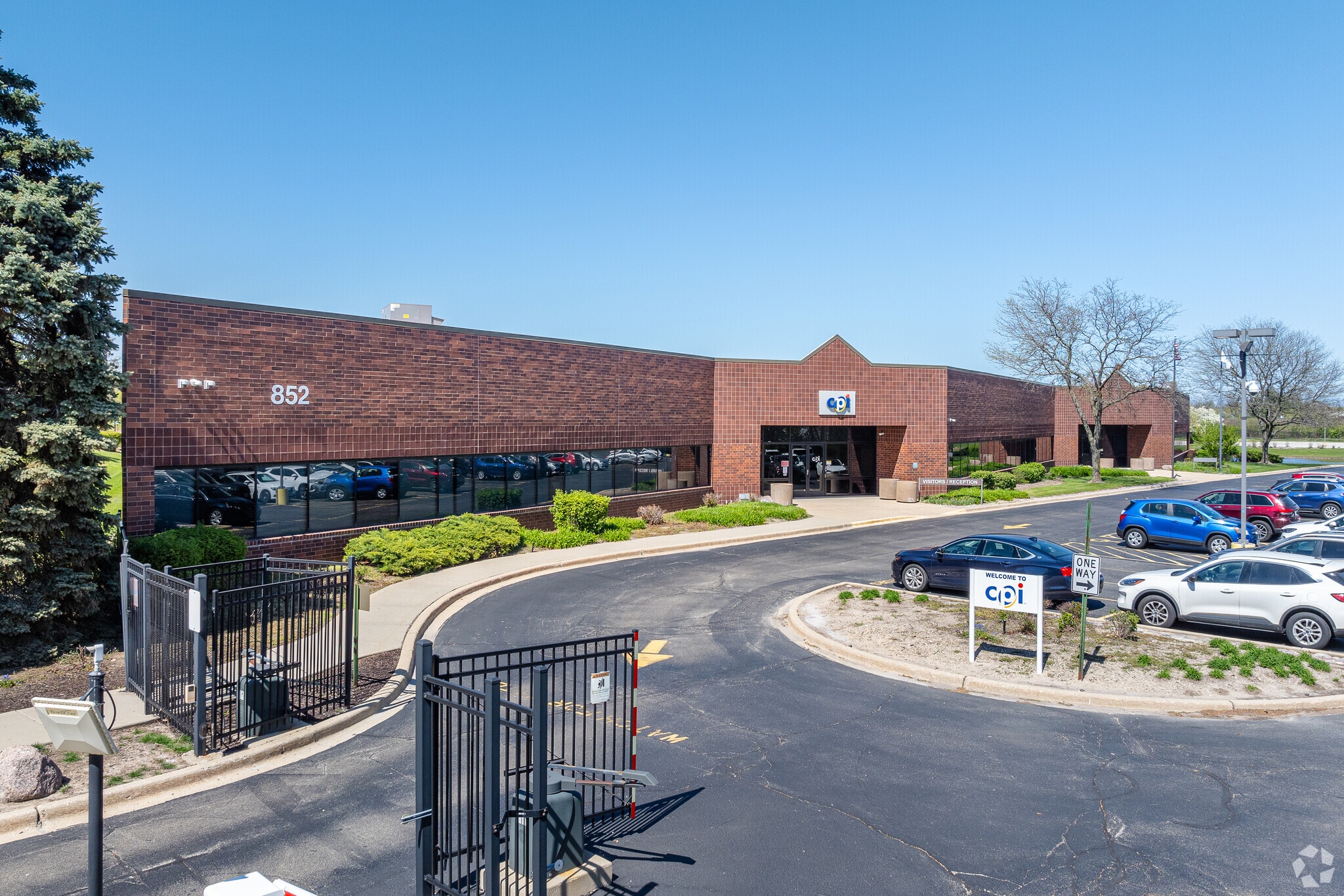 852 Feehanville Dr, Mount Prospect, IL à vendre Photo principale– Image 1 sur 6