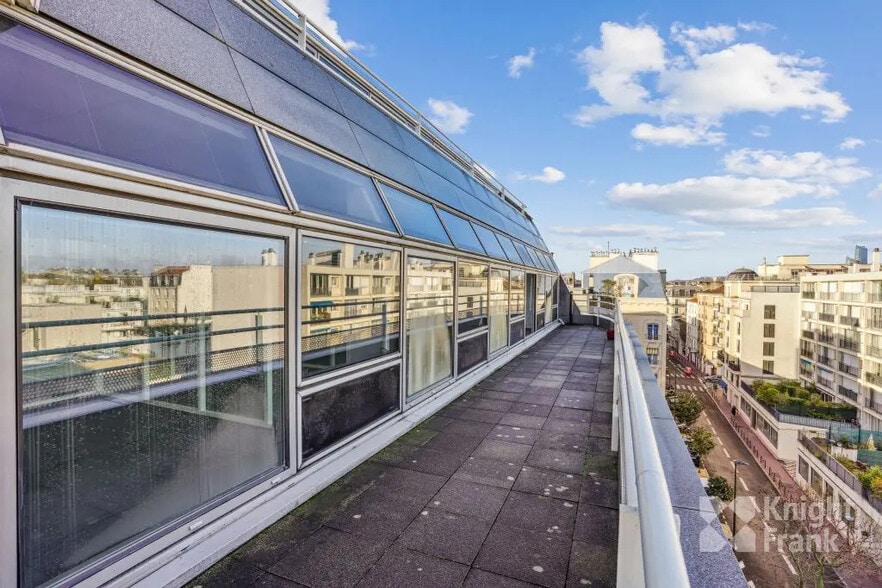 67 Rue Anatole France, Levallois-Perret à louer - Photo de l’immeuble – Image 3 sur 5