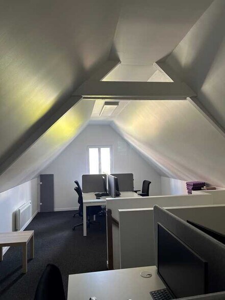 Bureau dans Le Mesnil-Esnard à louer - Photo intérieure – Image 3 sur 3