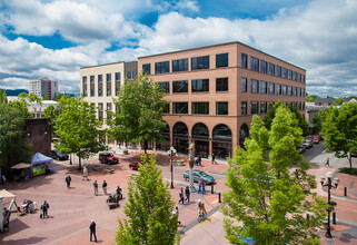 44 W Broadway, Eugene, OR à louer Photo de l’immeuble– Image 1 sur 4