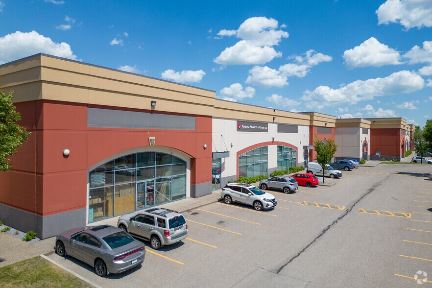 3101-3141 16th St NE, Calgary, AB à louer - Photo de l’immeuble – Image 1 sur 7