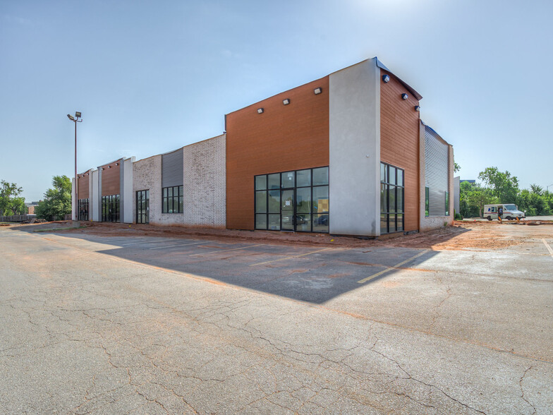 4235 Expressway, Oklahoma City, OK à louer - Photo de l’immeuble – Image 1 sur 30