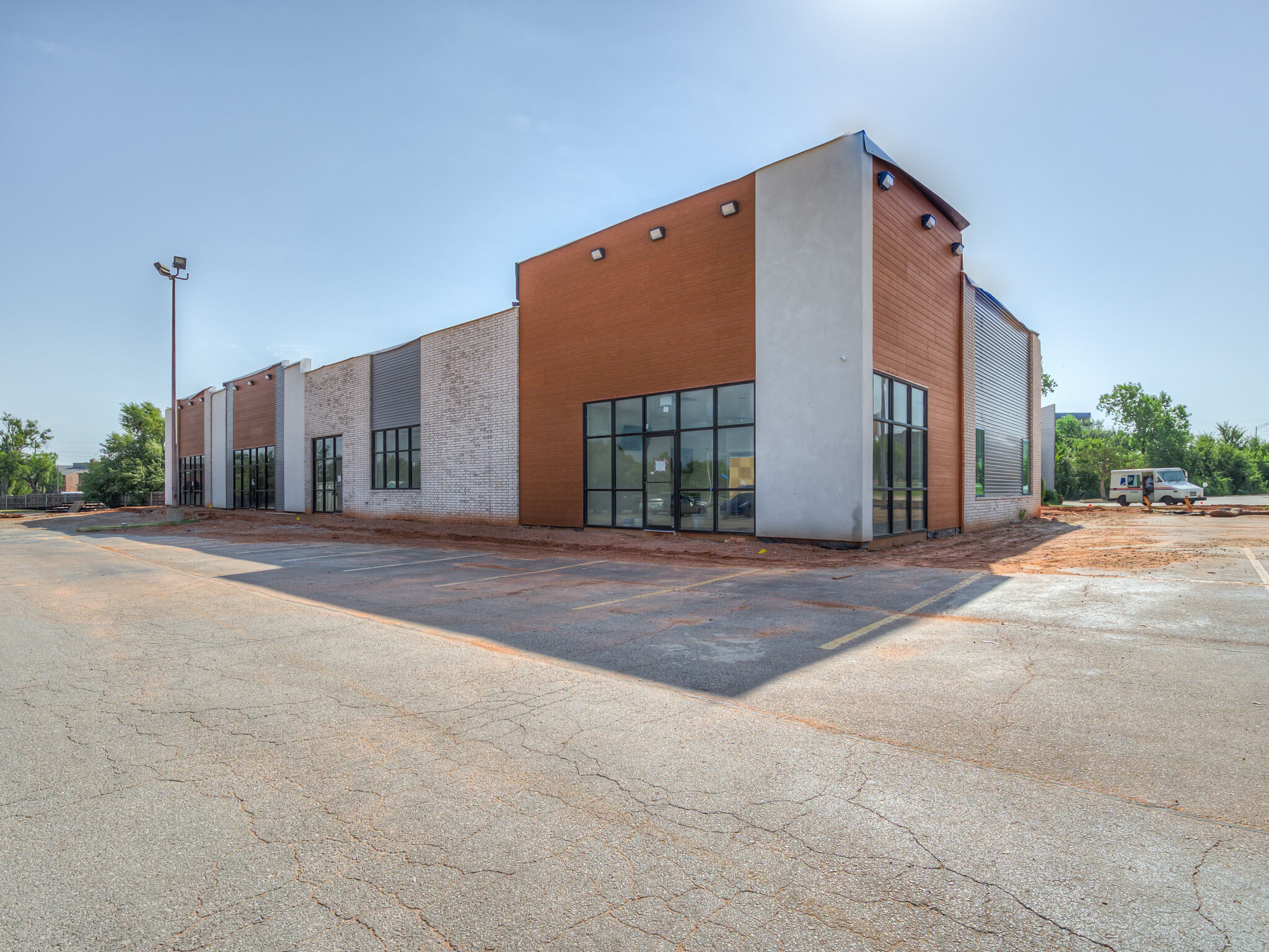 4235 Expressway, Oklahoma City, OK à louer Photo de l’immeuble– Image 1 sur 31