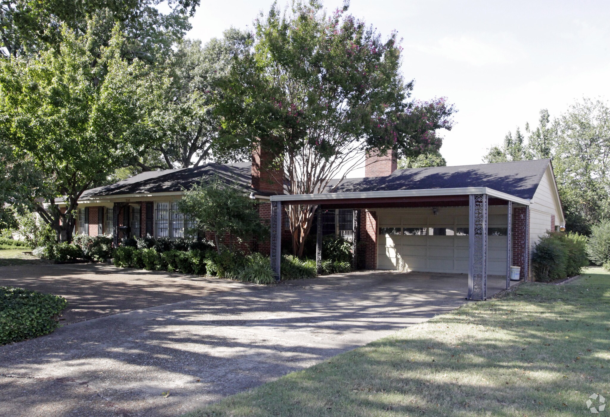 5148 Wheelis Dr, Memphis, TN à louer Photo principale– Image 1 sur 6