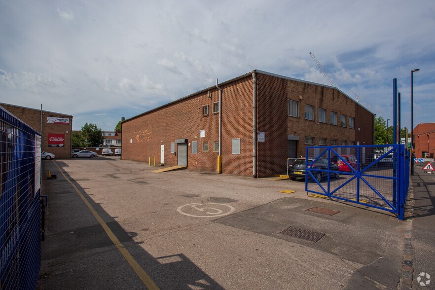 115 Canterbury Rd, Croydon à louer - Photo de l’immeuble – Image 3 sur 3