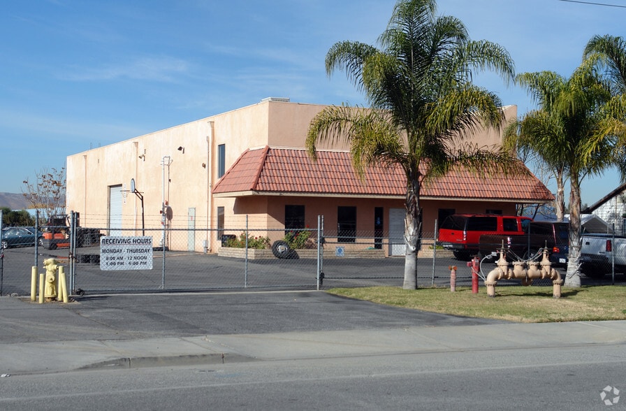 1262 S Santa Fe Ave, San Jacinto, CA à vendre - Photo de l’immeuble – Image 1 sur 27