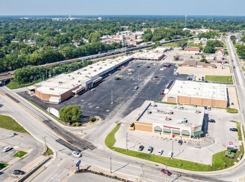 700 W Jackson St, Mexico, MO à louer - Photo de l’immeuble – Image 1 sur 5