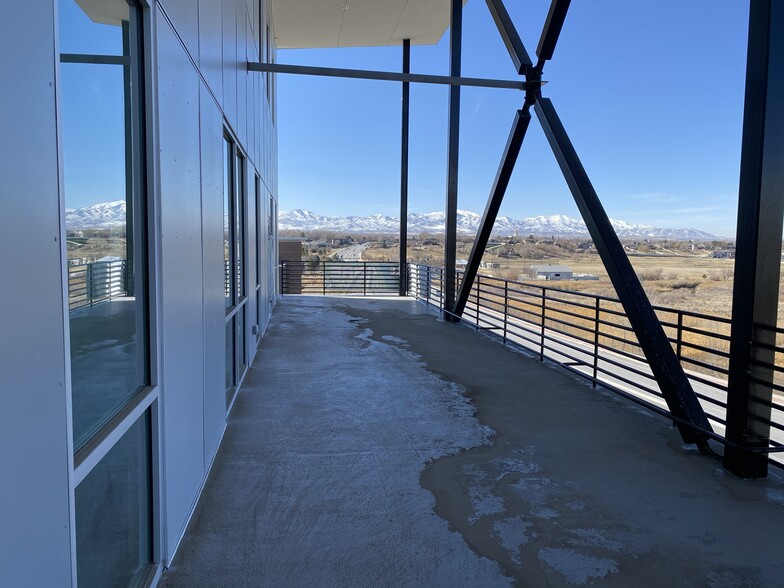 489 S Jordan Pky, South Jordan, UT à vendre - Photo de l’immeuble – Image 3 sur 31