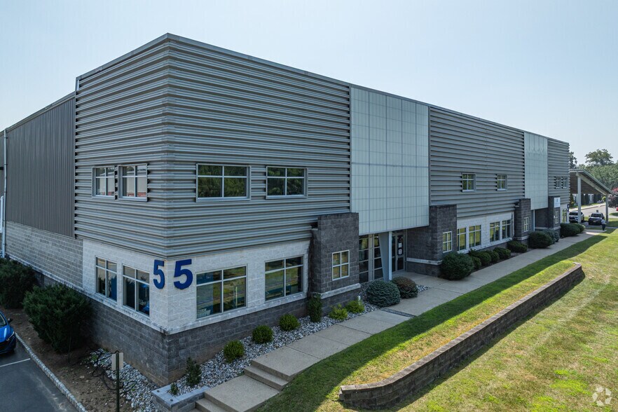 5 Middlebury Blvd, Randolph, NJ à vendre - Photo principale – Image 1 sur 4