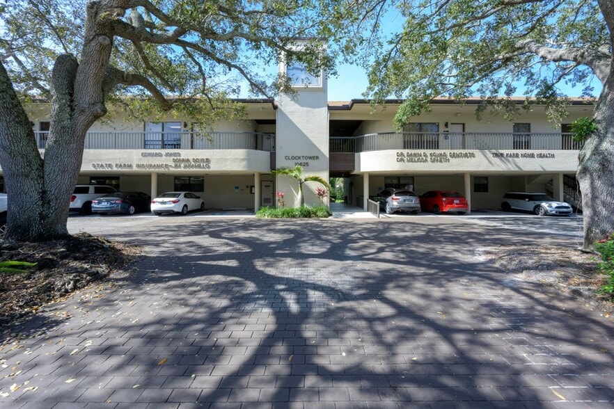 10625 N Military Trl, Palm Beach Gardens, FL à vendre - Photo de l’immeuble – Image 2 sur 12