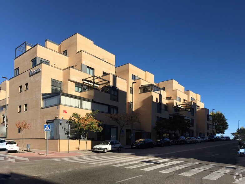Calle José Hierro, 17, San Sebastián de los Reyes, Madrid à vendre - Photo de l’immeuble – Image 2 sur 2