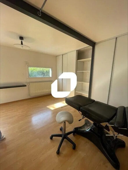 Bureau dans Montbonnot-Saint-Martin à louer - Photo de l’immeuble – Image 2 sur 7