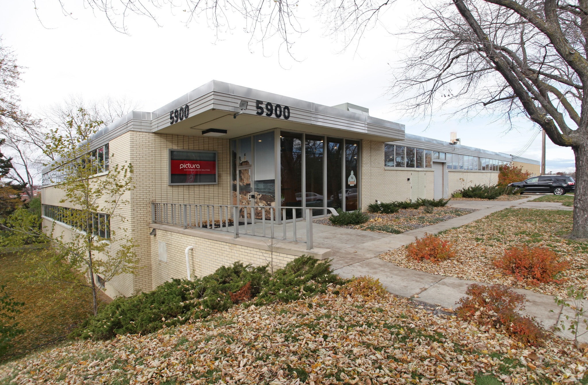 5900 Olson Memorial Hwy, Golden Valley, MN à louer Photo principale– Image 1 sur 3