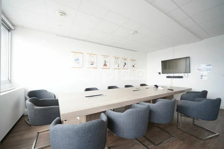 Bureau dans Lyon à louer - Photo de l’immeuble – Image 3 sur 12