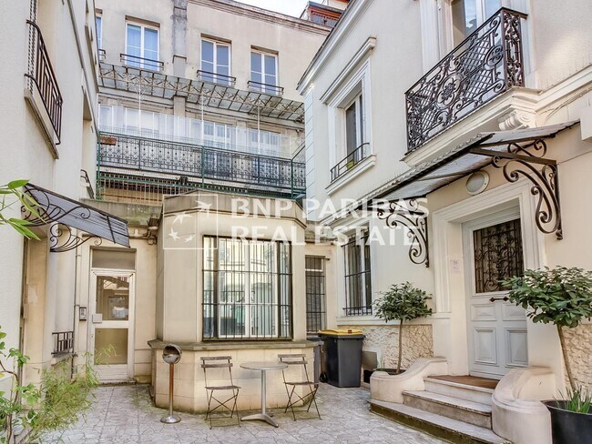 Plus de détails pour 14 Bis Rue Victor Méric, Clichy - Bureau à louer