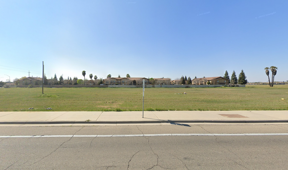 2580 Land - 2580 South Elm Avenue Ave, Fresno, CA à louer - Photo de l’immeuble – Image 2 sur 5