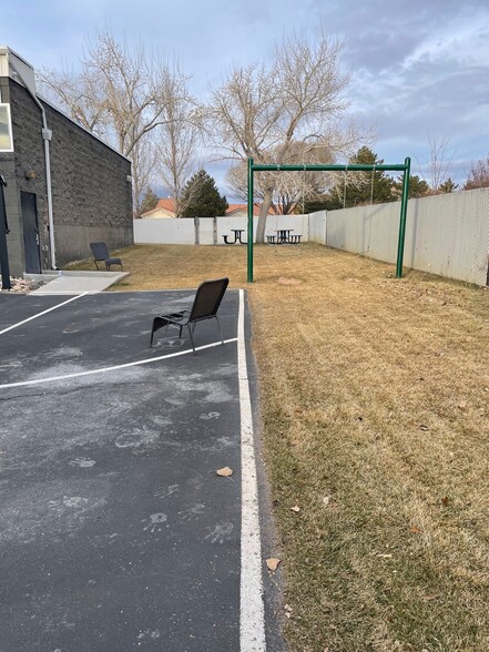 246 E Fiddlers Canyon Rd, Cedar City, UT à vendre - Photo de l’immeuble – Image 3 sur 26