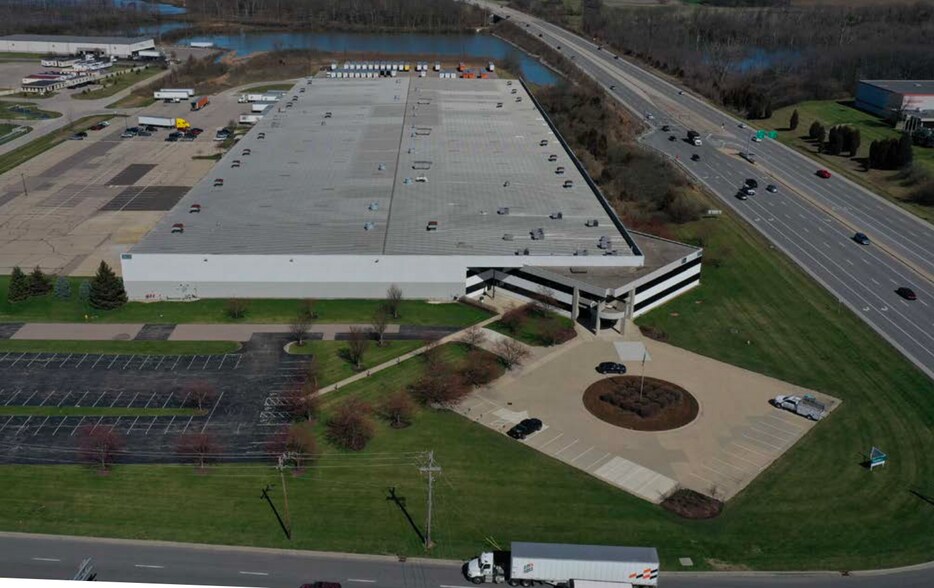 3550-3560 Symmes Rd, Hamilton, OH à louer - Photo de l’immeuble – Image 3 sur 14