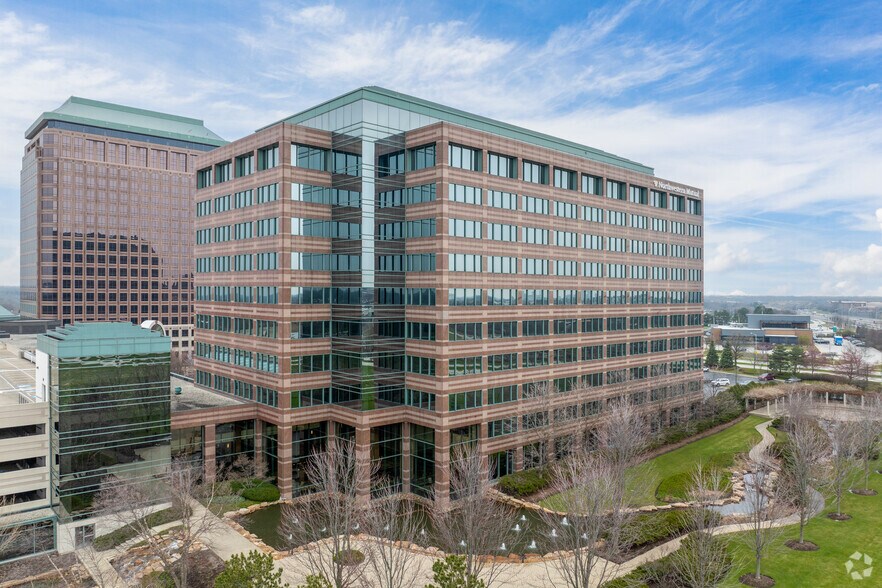 1901 Butterfield Rd, Downers Grove, IL à louer - Photo principale – Image 1 sur 30