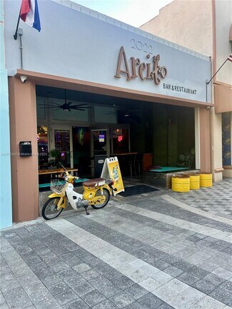 Plus de détails pour 2022 Hollywood Blvd, Hollywood, FL - Local commercial à vendre