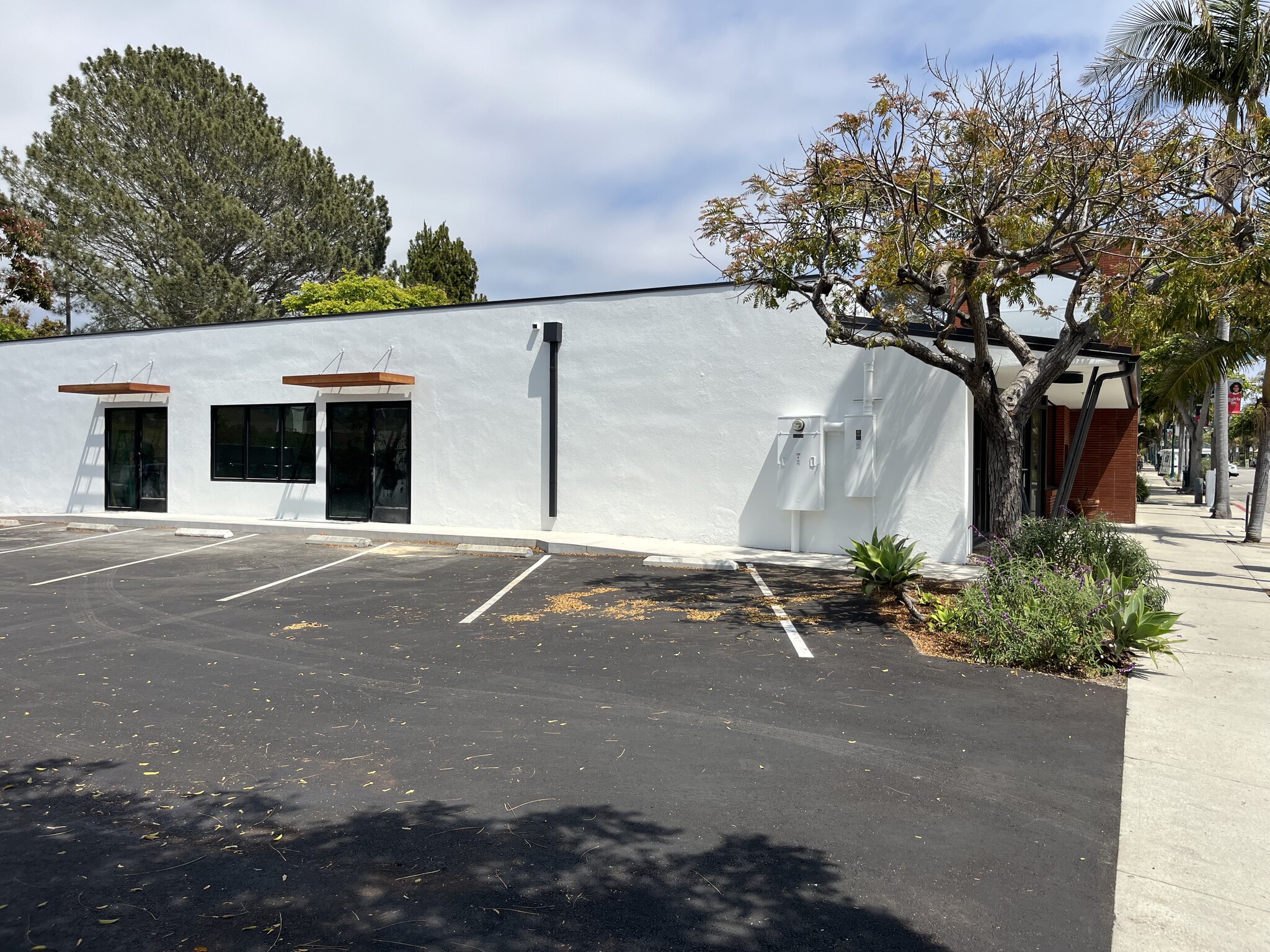 5030-5036 Carpinteria Ave, Carpinteria, CA à louer Photo de l’immeuble– Image 1 sur 5