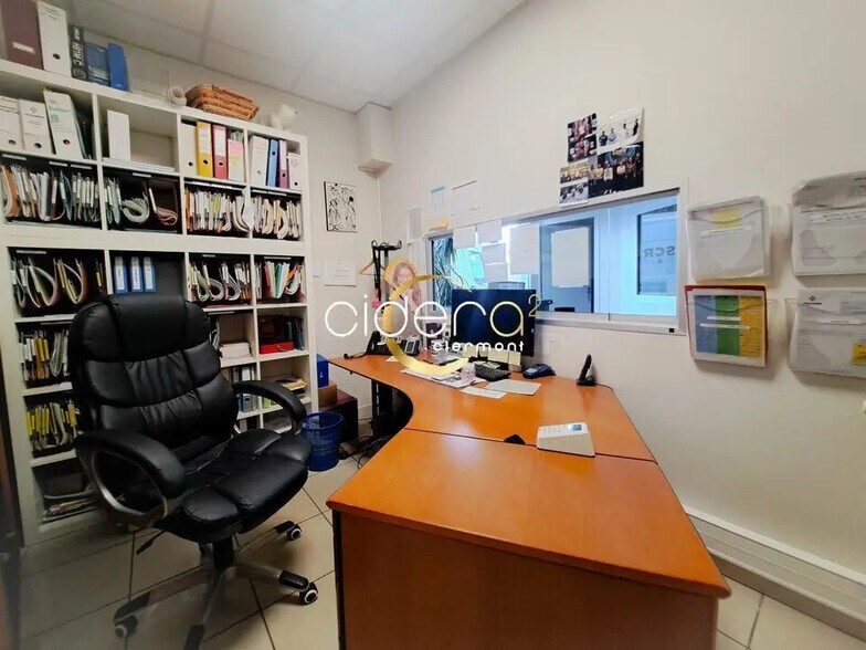 Bureau dans Clermont-Ferrand à louer - Photo de l’immeuble – Image 3 sur 8