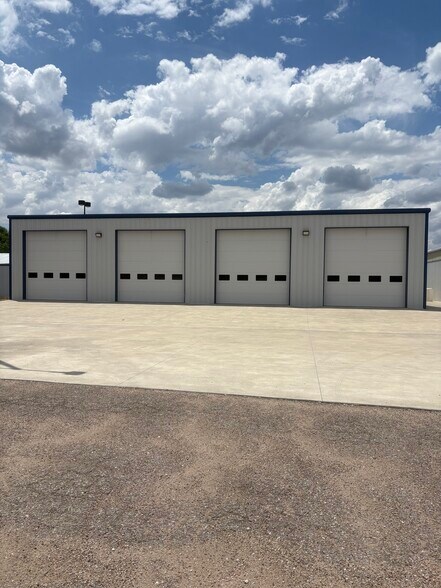 821 E 25th St N, Wichita, KS à vendre - Photo de l’immeuble – Image 2 sur 7